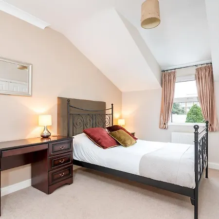 Spacious 2 Bed 2 Bath With Parking - Pet Friendly * York